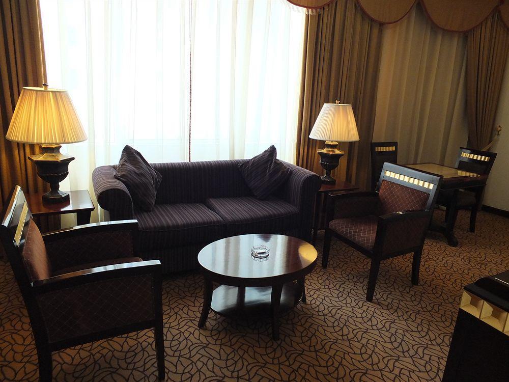 Gloria Hotel Доха Екстериор снимка