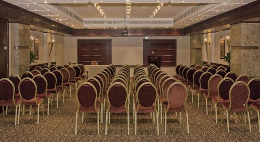 Gloria Hotel Доха Екстериор снимка
